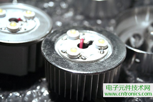 3W LED射燈拆解對(duì)比:普通版VS豪華版
