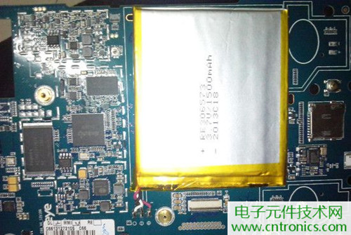 不怕摔的電紙書(shū)!一款柔性屏電子書(shū)閱讀器拆解
