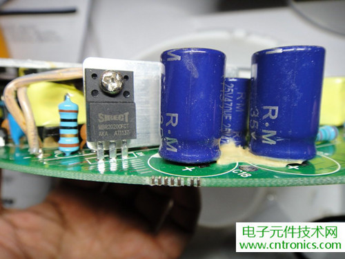 高端大氣上檔次！智能遙控調光LED吸頂燈拆解
