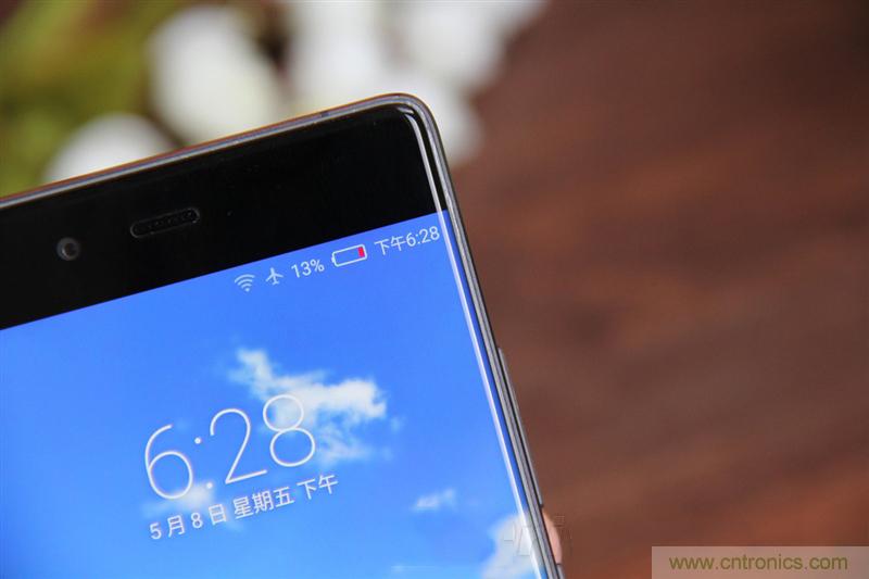 無邊框的 nubia Z9 ，一款既有驚喜，又有驚艷的智能手機