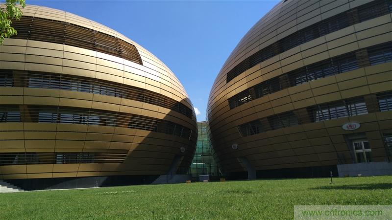 無邊框的 nubia Z9 ，一款既有驚喜，又有驚艷的智能手機