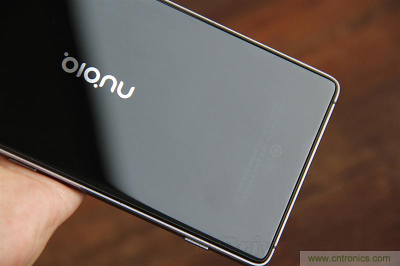 無邊框的 nubia Z9 ，一款既有驚喜，又有驚艷的智能手機