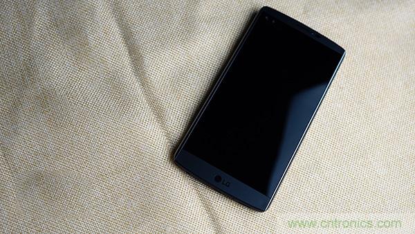 業(yè)界良心 LG V10 評測:剛毅、冷峻，不失人性化