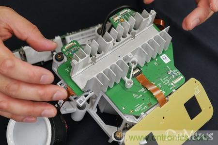 拆解筆記本不過癮，那就來拆拆日本情感機(jī)器人吧！