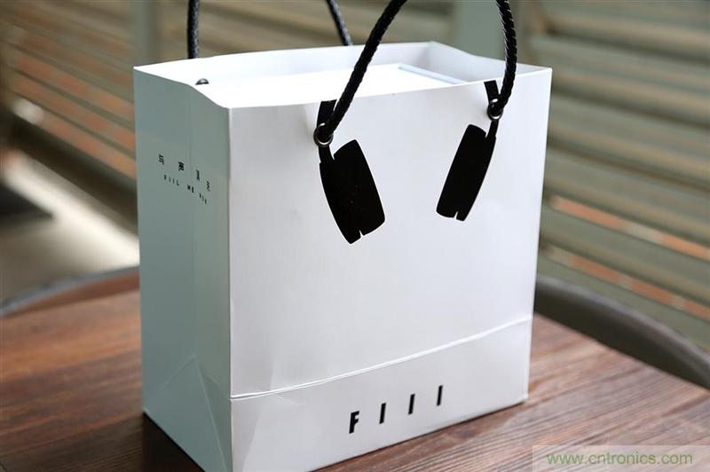 頭條哥的夢想之作！FIIL耳機能讓汪峰上頭條否？