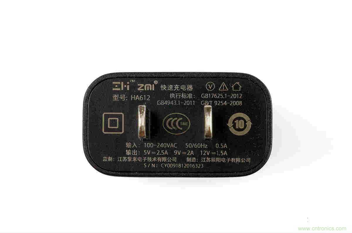 拆解對(duì)比：系出同門，小米、紫米無(wú)線充電器的差別有多大？