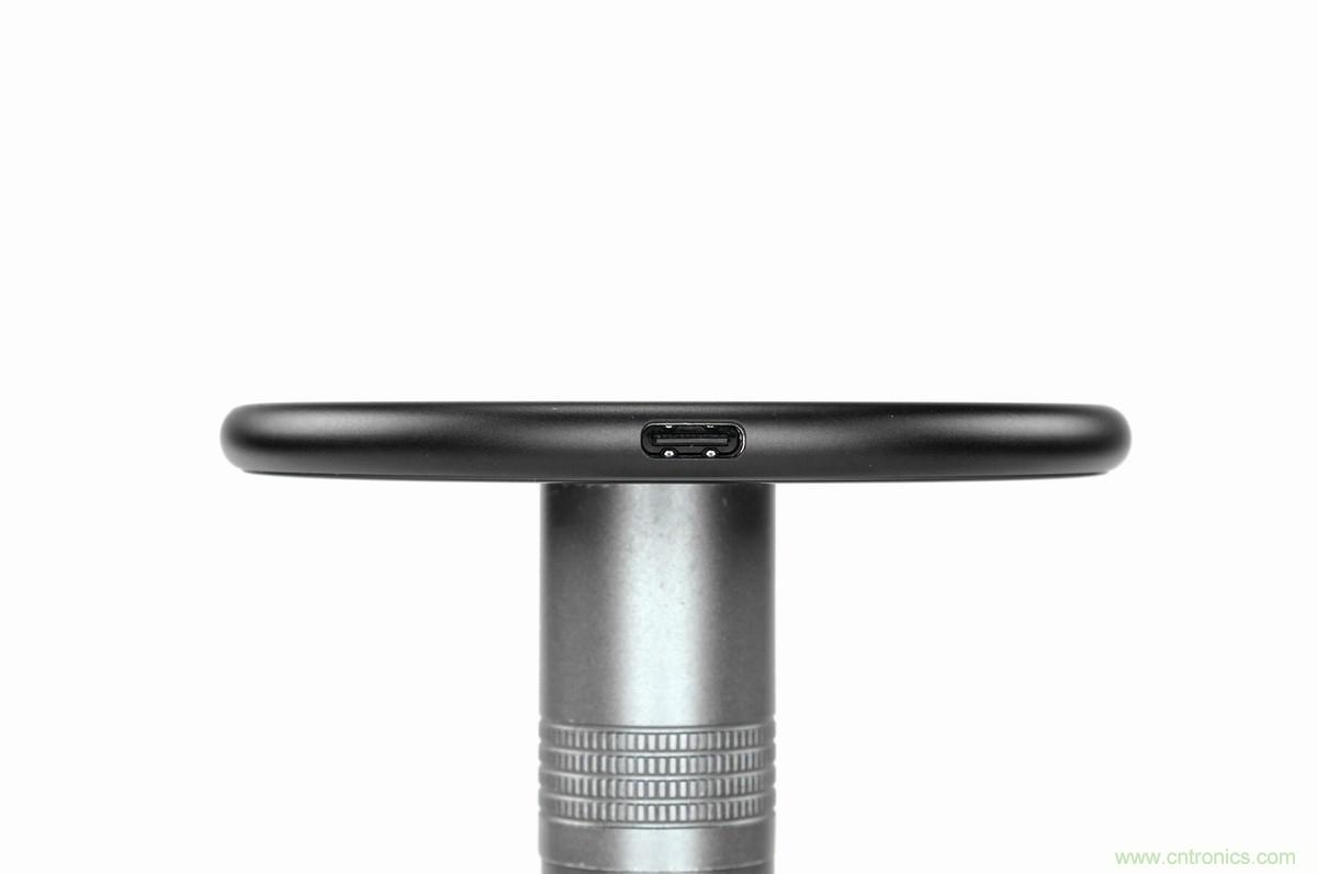 拆解對(duì)比：系出同門，小米、紫米無(wú)線充電器的差別有多大？