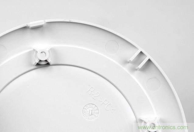 拆解對(duì)比：系出同門，小米、紫米無(wú)線充電器的差別有多大？